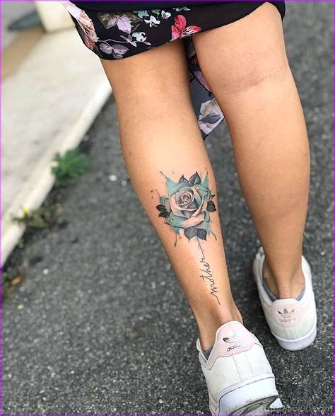 tatuajes a color para mujer en la pierna